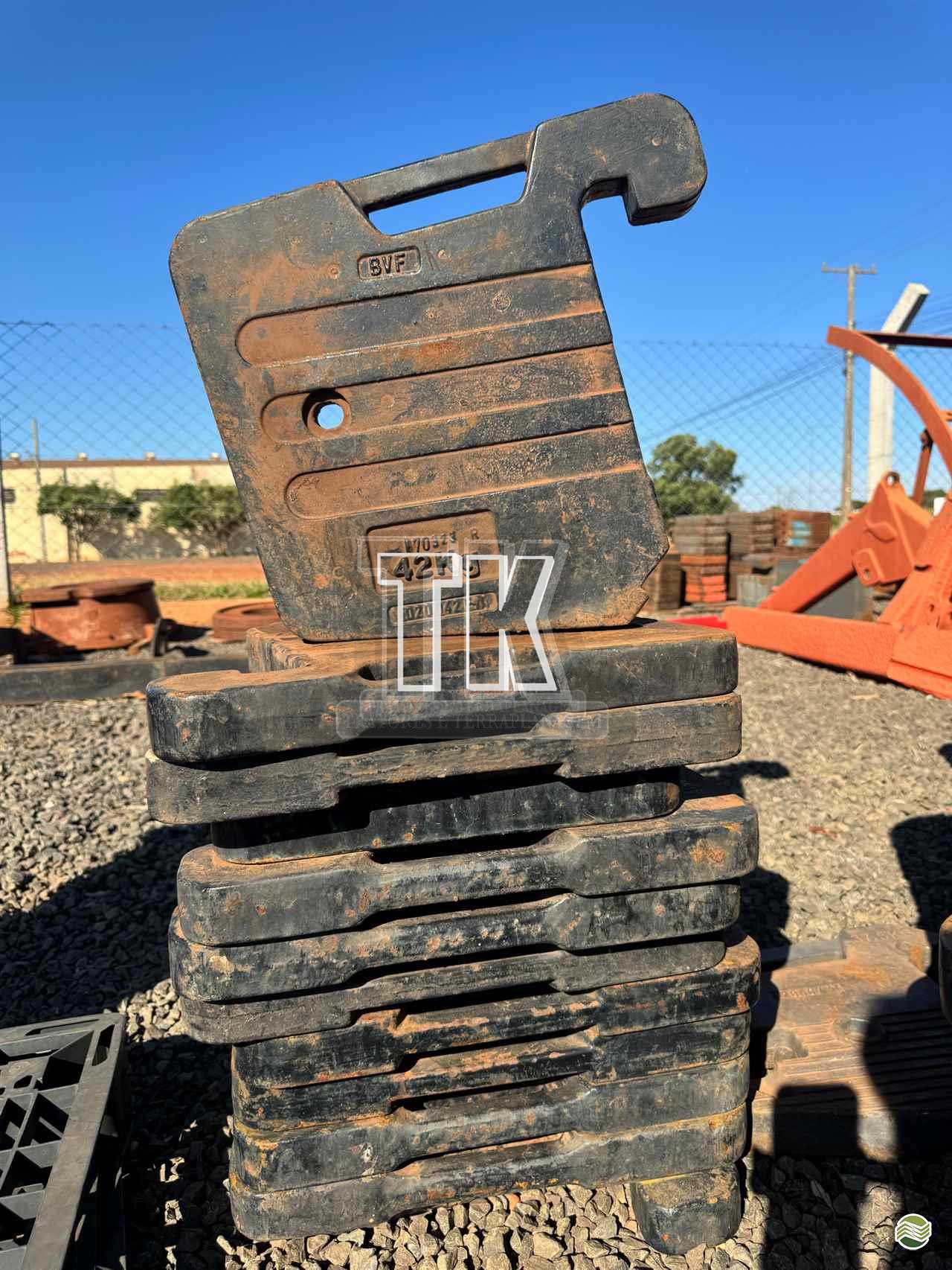PEÇAS A VENDA TRATORES JOGO DE PESOS TK Tratores NOVA ANDRADINA MATO GROSSO DO SUL MS